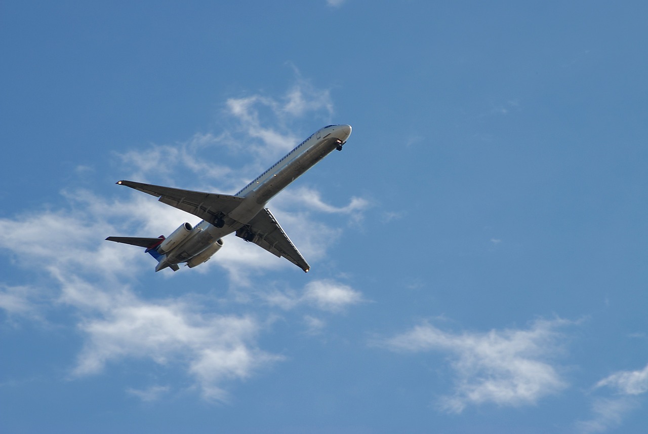 波音新款飞机引领航空工业革新篇章