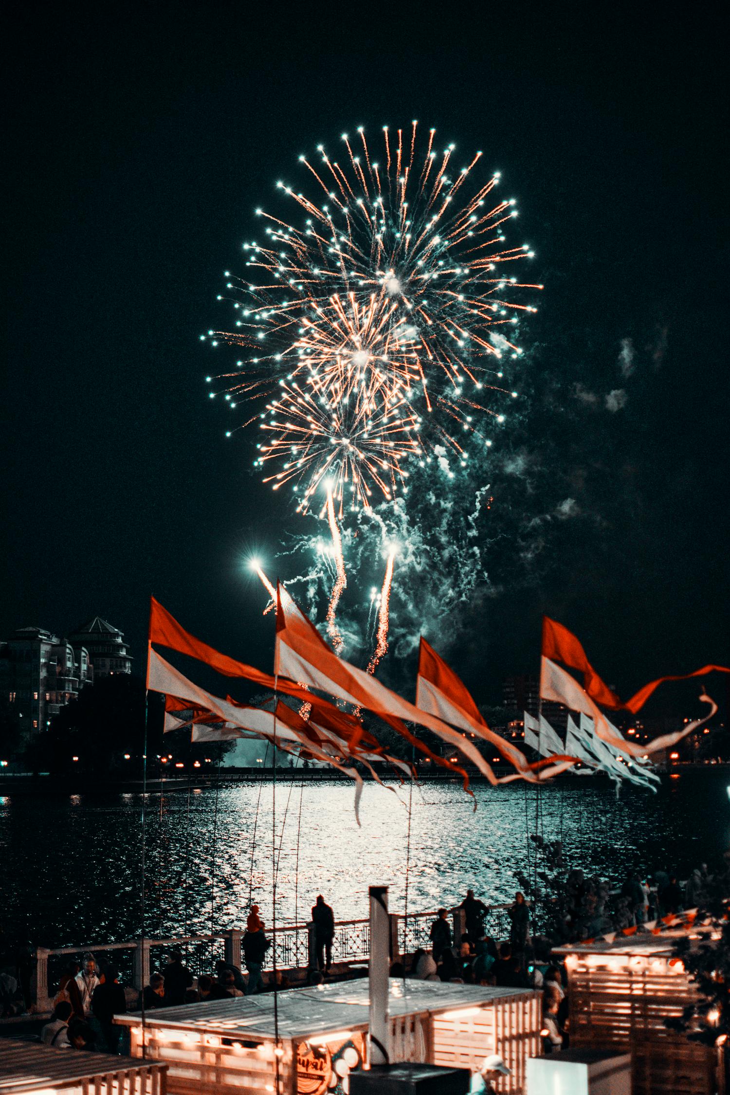 演员晚会，璀璨舞台激情碰撞之夜