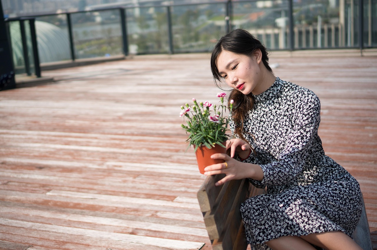 最新辣妻，当代女性的独立魅力与爱情态度的展现