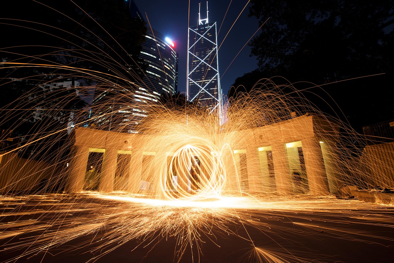 港澳资讯上市，探索资本市场的新征程